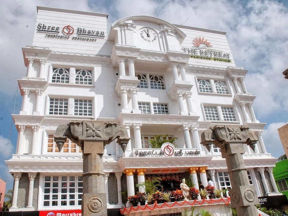 The Retreat Hotel Guduvancheri Exterior photo